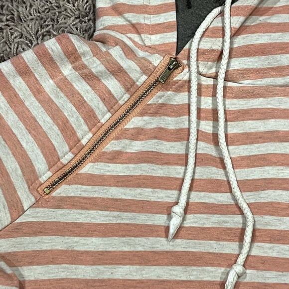 Ampersand Ave DoubleHood Sweatshirt Size M-Pink and Cream Stripe with Grey trim - Picture 3 of 6